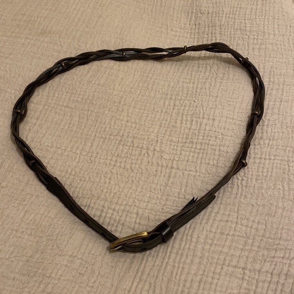 Tarnish brown leather belt in very good condition. Size M - Picture 10 of 10